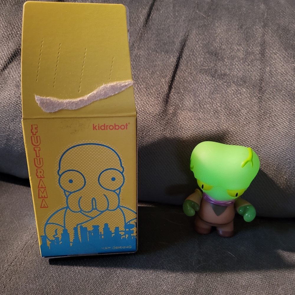 Futurama Universe X morbo figure